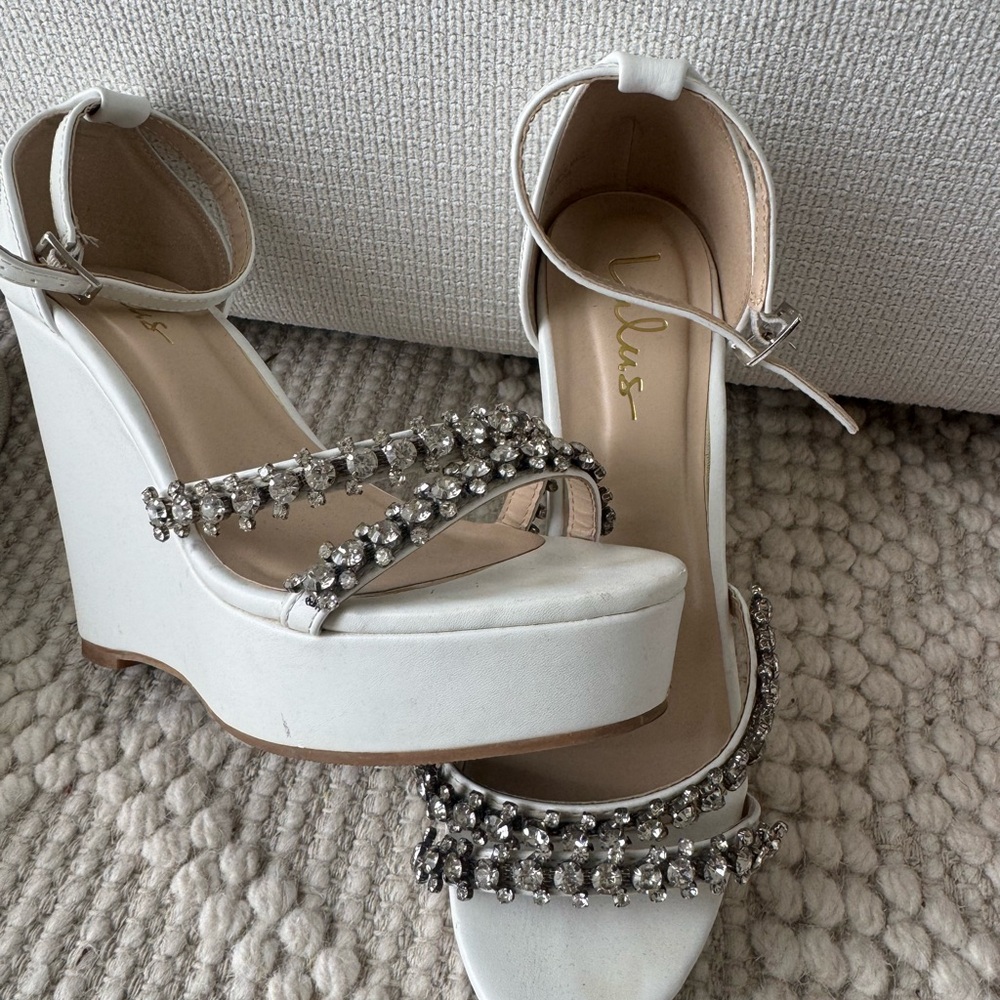 Lulu's White Wedge Sandals with Silver Accents